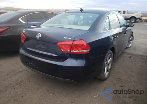 2013 Volkswagen Passat Se z USA, uszkodzony, nr VIN 1VWBN7A35DC059493